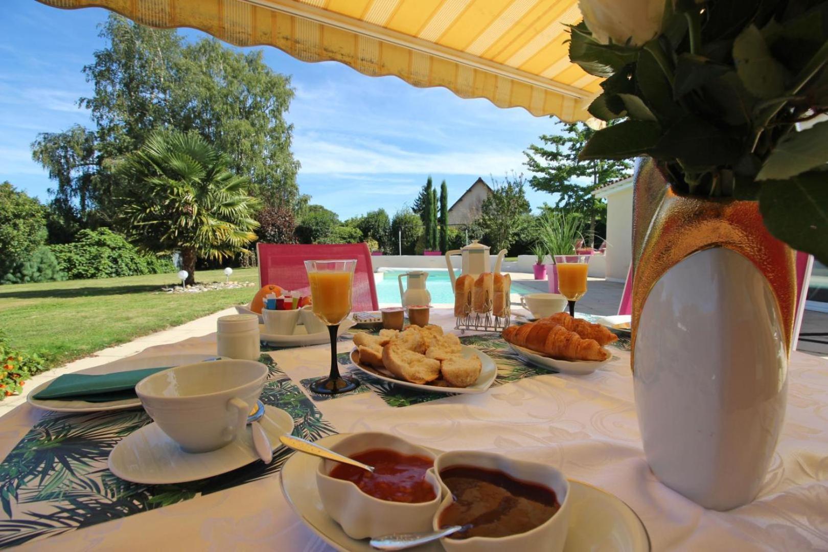 Les Carpes A Limoges Bed & Breakfast Екстериор снимка