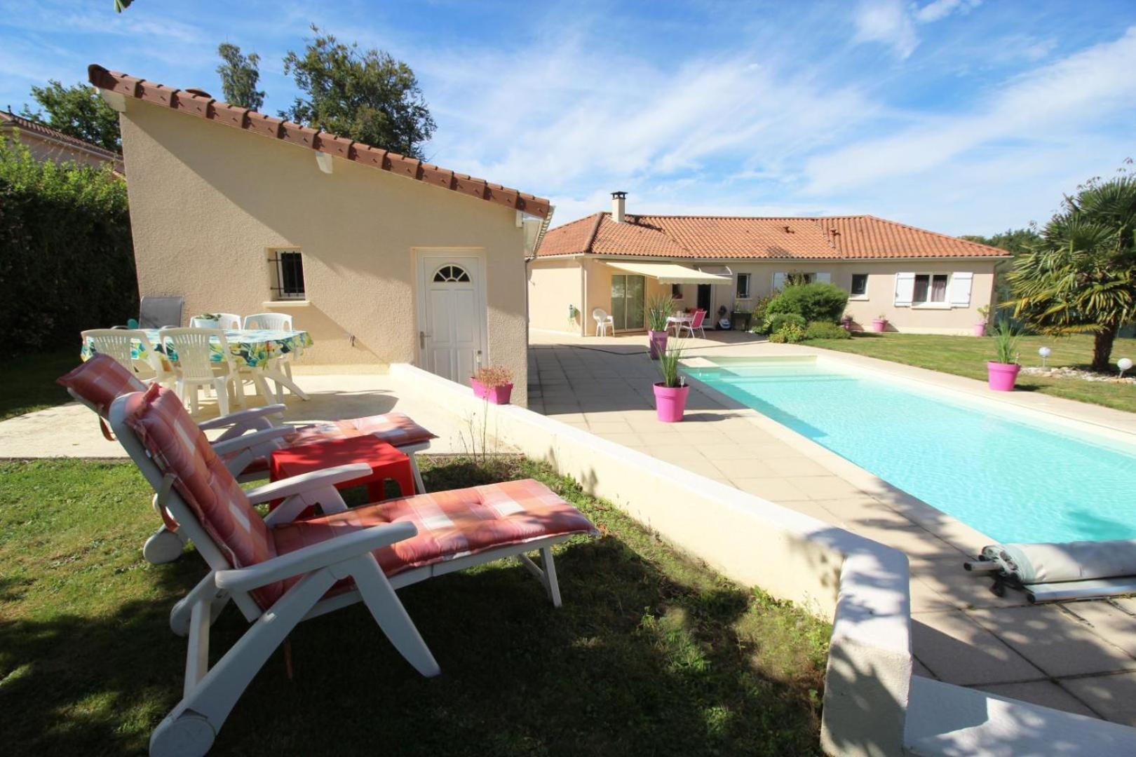 Les Carpes A Limoges Bed & Breakfast Екстериор снимка